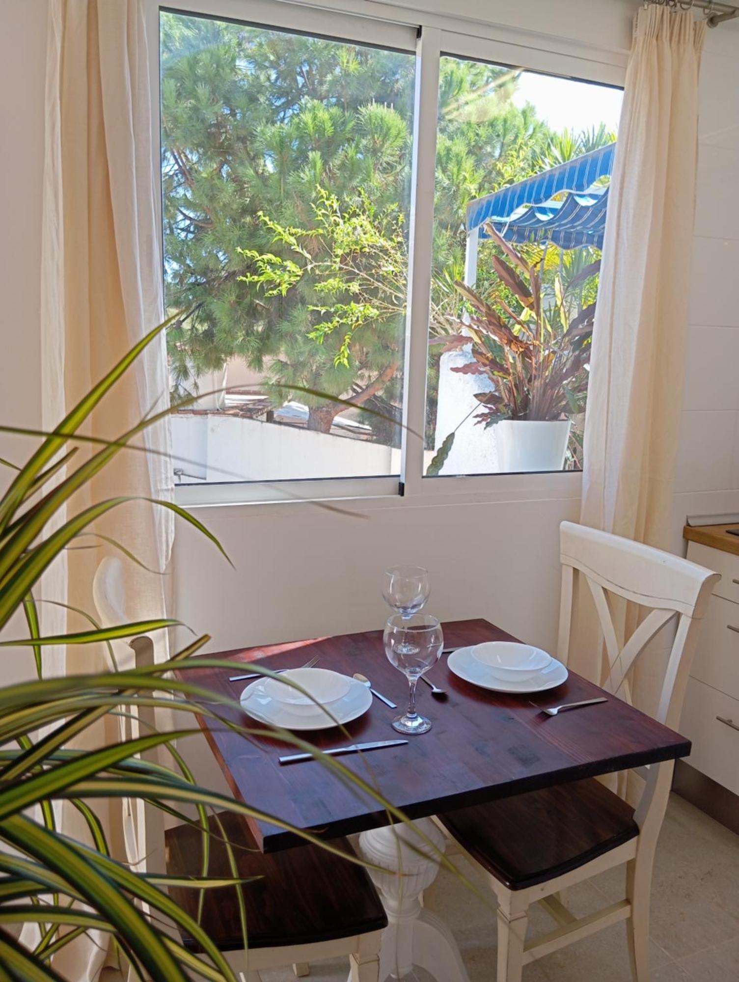 Habitaciones En Casa Miguel Caleta De Velez Exterior photo